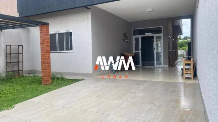 Casa com 3 Quartos para alugar, 133 m² por R$ 3.300/mês - Vila São Joaquim - Aparecida de 