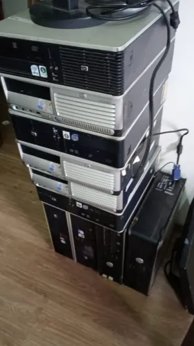 Lote de 14 computadores e monitores - Bom Estado - r$ 49,90