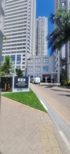 Ótima sala comercial no Jardins do Brasil, ao lado do Super Shop - Centro Osasco.