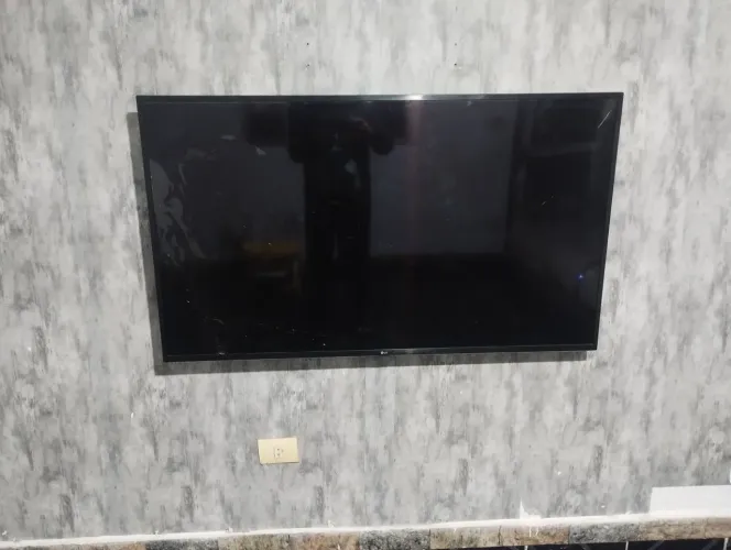 Vendo Tv LG 55" Tela quebrada