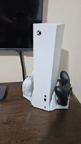 Xbox Series S + 2 Controles Originais + Base Carregadora