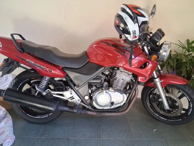 CB 500