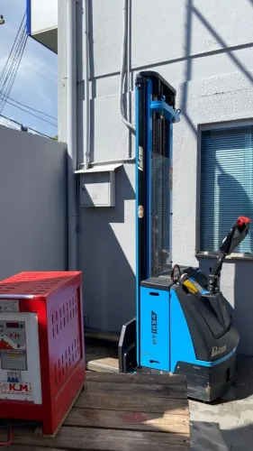 Empilhadeira PT1645 Paletrans