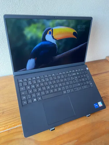 Notebook Dell  i5 11ª Geração / IrisXe Graphics / 8GB RAM / 256GB SSD / Tela 15.6? FullHD