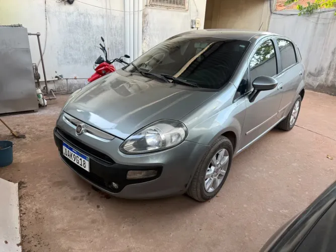 Fiat Punto Attractive 1.4 Fire Flex 8V 5P 2013