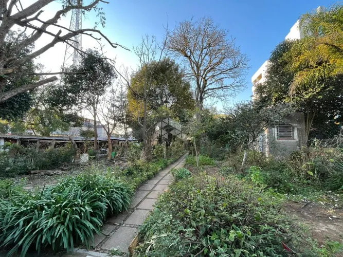Terreno urbano com 835,20 m² no Centro de Vacaria/RS.