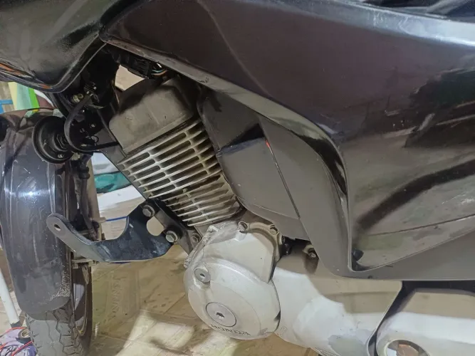 Vendo moto titan 150