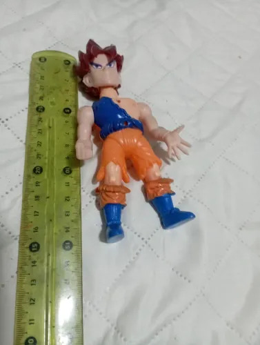 Boneco goku