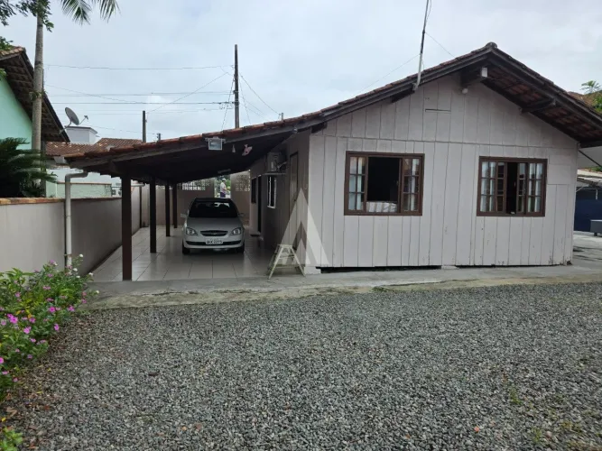 Terreno com 522m² à venda no bairro Jardim Iririú em Joinville-SC por R$415.000,00.