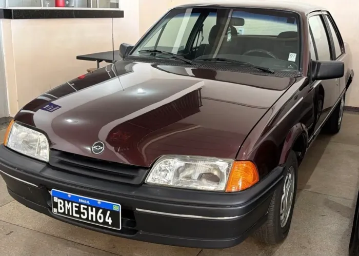 Chevrolet Monza GL 1.8 Efi/ SL/ L/ 650/barc. 2e4p (álcool) 1993
