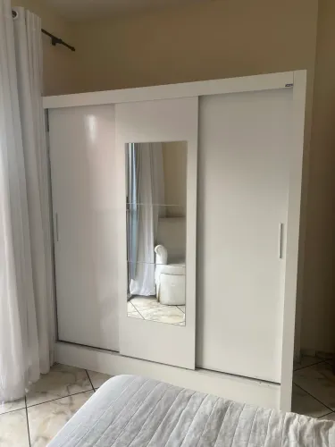 Guarda-roupa 3 portas de correr
