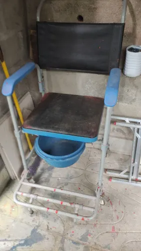 Cadeira higiênica