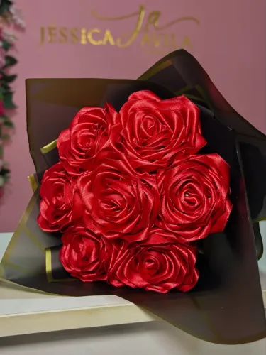 Buquê de Rosas Eterna - Cetim