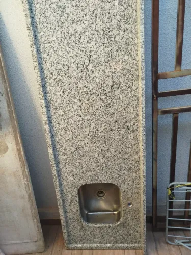 Pias, tanques e bancadas de Granito