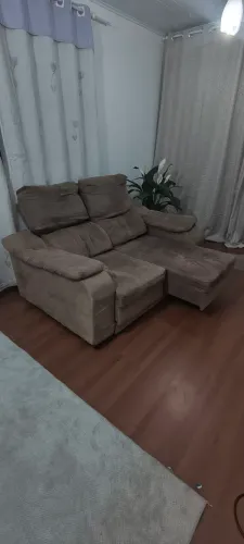 Vendo sofá de 2 lugares