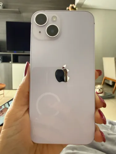 Oportunidade iPhone 14 lilás em excelente estado, saúde da bateria 86%