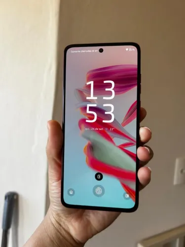 Moto G84