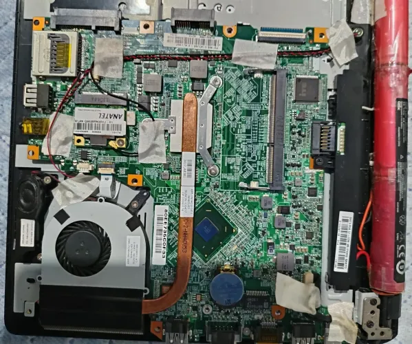 VENDO - PLACA MÃE Notebook CCE - MODELO "ULTRA THIN U25" - FUNCIONANDO - R$ 50,00