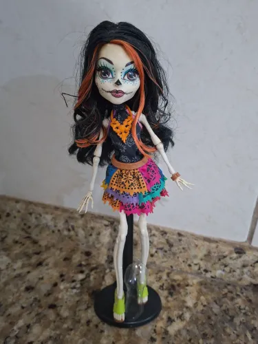 Boneca Monster High Skelita Calaveras 
