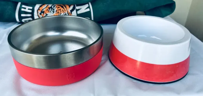 Comedouros para cachorros . Marca Zee.dog - comida e água 