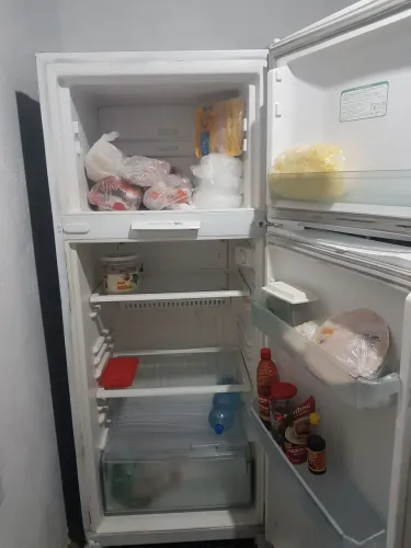 GELADEIRA CONSUL 470 LITROS R$800,00 INTERESSADO PODE LIGAR OU MANDAR ZAP *