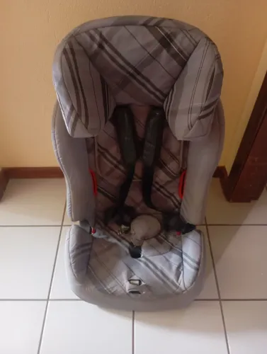 Cadeirinha de criança para carro