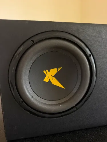 Subwoofer com amplificador