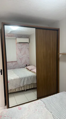 Vendo Guarda-roupa Casal 2 Portas
