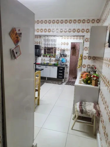Quarto em casa compartilhada