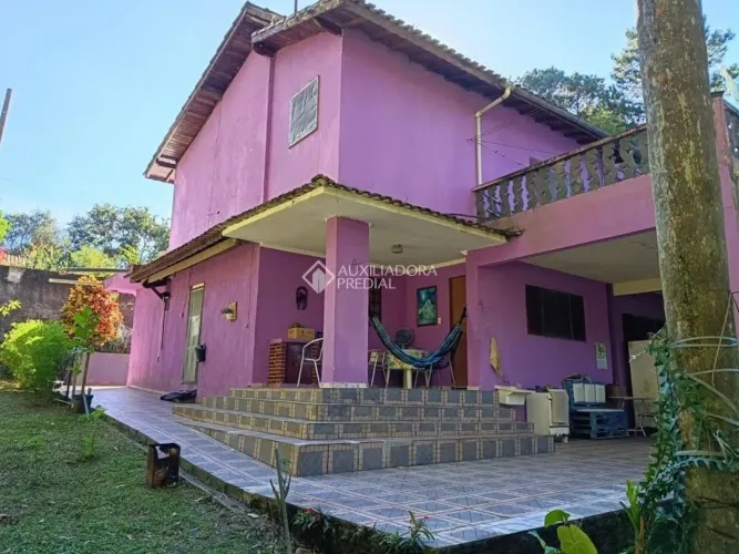 Chácara à venda em condomínio fechado com 1.600m², 4 dormitórios, 1 suíte, 12 vagas - Bair