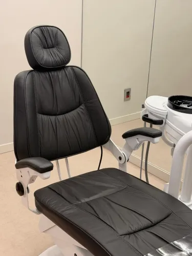 Cadeira odontológica OLSEN Sprint Black Edition