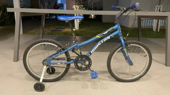 Bicicleta aro 20 houston,semi nova ...