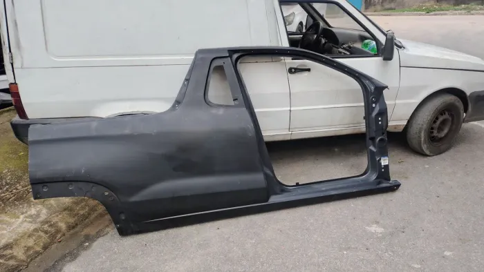 Lateral direita Fiat Strada cabine simples 2021 a 2026 original