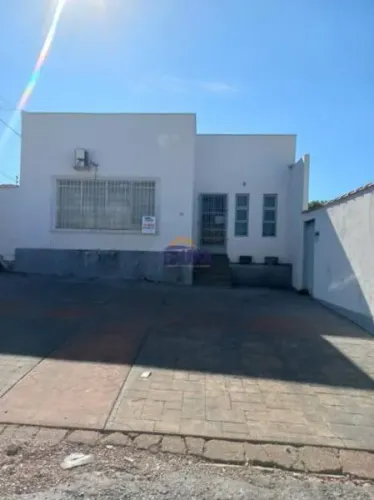 Casa com 3 quarto(s) no bairro Jardim Paulista em Cuiabá - MT