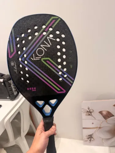 Título:Raquete Beach Tennis Kona K-Doze 12K Léo Branco (2 meses de uso)