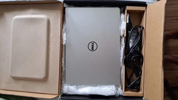Notebook Dell i7 16GB DDR4 (2x8GB) SSD SATA 480GB TELA 14' Full HD