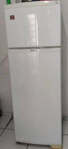 Vende se geladeira dako