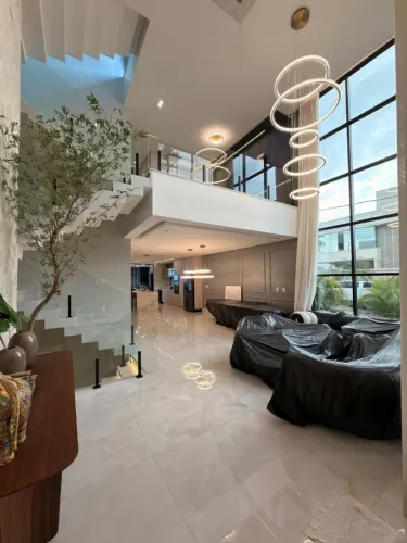 Mega Mansão Triplex no Condomínio Ponta Negra em Manauas, 950m2 de área, elevador