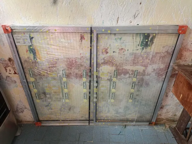 Vendo Janela de correr lacrada 1,20x1,00