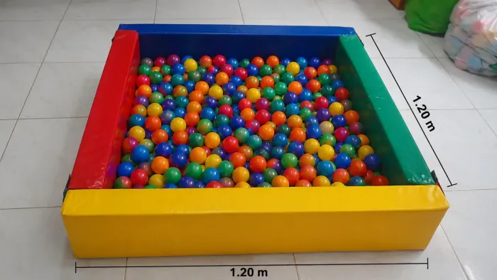  PISCINA DE BOLINHAS À VENDA! 