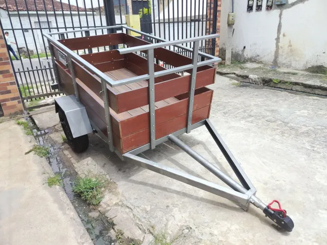 Vende - se excelente carrocinha nova