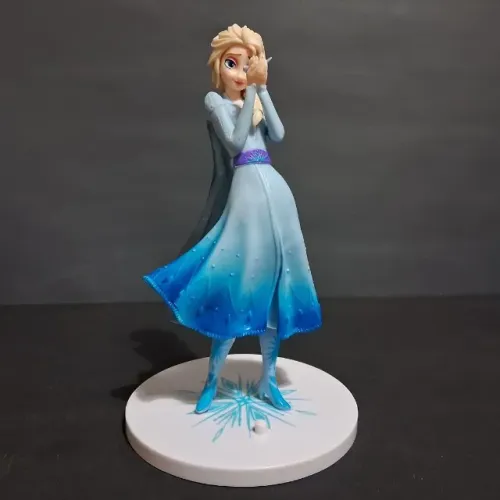 Estatueta da Personagem Elsa Frozen 19cm Com Base PVC