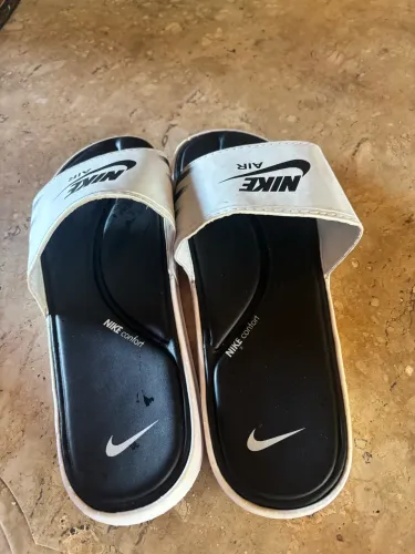 Chinelo Nike