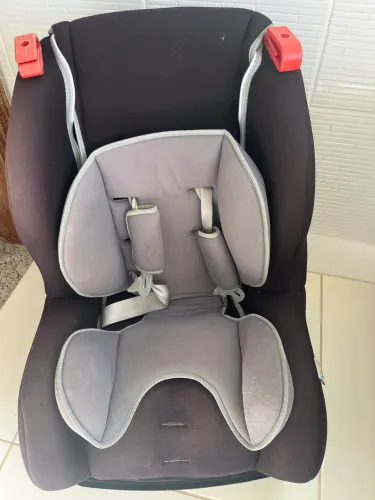 Vendo cadeira pr carro infantil