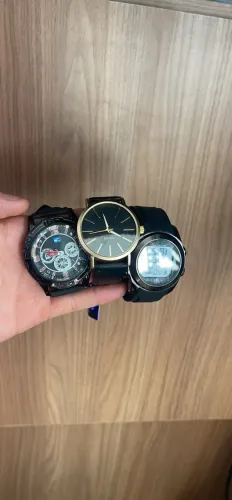 3 Relogio R$100