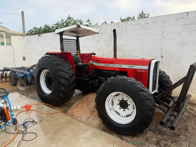 Trator Massey Fergusson 297 4x4 + Grade Hidráulica 16 discos