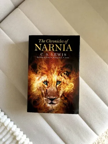 Livro The Chronicles of Narnia - English Edition (todos os livros em 1)