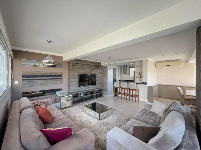 Apartamento de 03 dormitórios com suíte em Torres/RS.