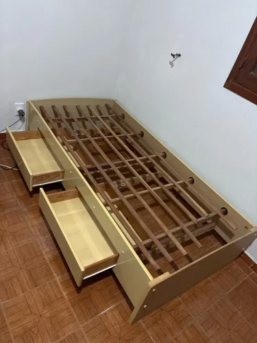 Cama de Solteiro com 2 Gavetas + Colchão + Capa e Estrado Reforçado