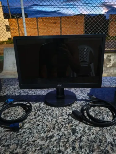 Monitor AOC